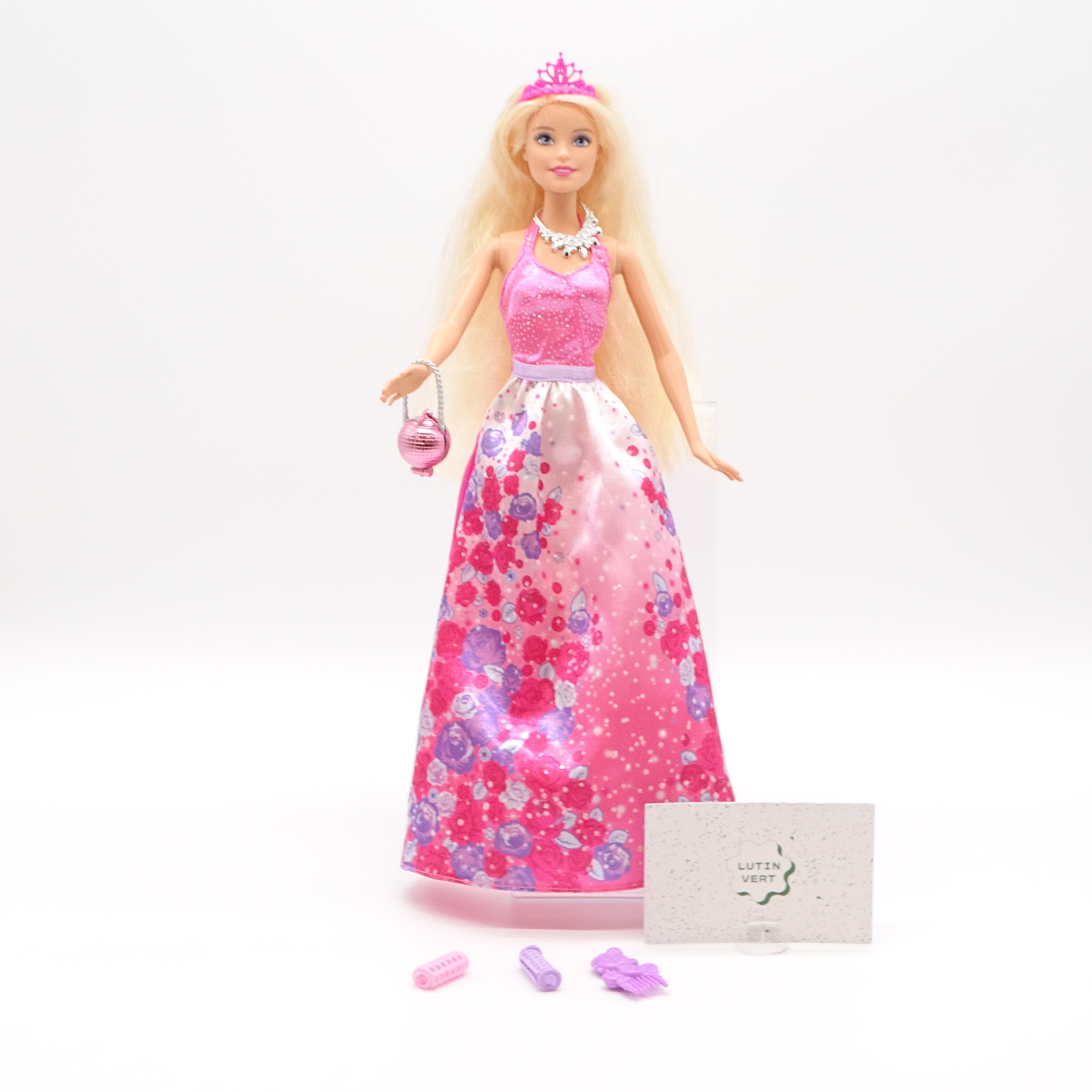 Acheter Barbie Princesse BARBIE MATTEL - Dès 3 ans | Ref 14767 Très bon état - 10,00 € Barbie Princesse BARBIE MATTEL - Dès 3 ans | Ref 14767 Très bon état - reconditionné disponible sur Label Emmaüs